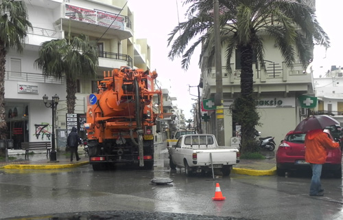 Προβλήματα προκάλεσε η νεροποντή στην Ιεράπετρα