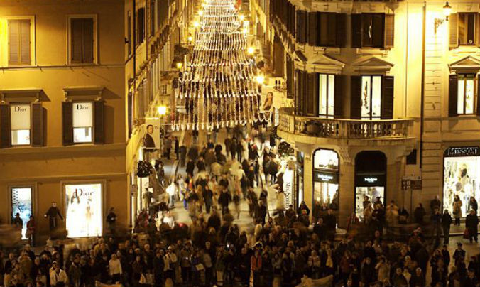 Ανοικτά όλο το 24ωρο τα καταστήματα στην Ιταλία