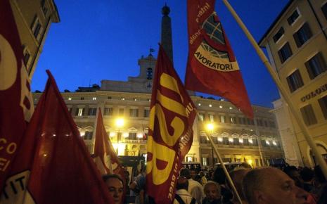 Αντιδράσεις στην Ιταλία για τα μέτρα απελευθέρωσης της αγοράς