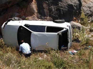 Τραγωδία με δύο νεκρούς στη Μαγνησία: Αυτοκίνητο έπεσε σε γκρεμό
