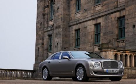 Οι Κινέζοι αγοράζουν Bentley
