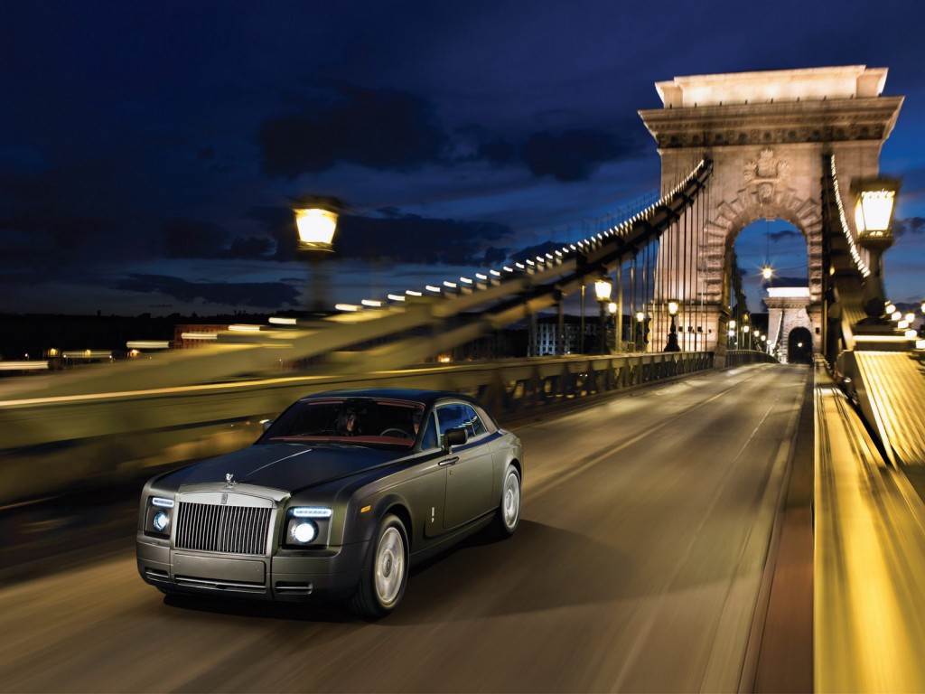 Εξαιρετική χρονιά το 2011 για τη Rolls Royce