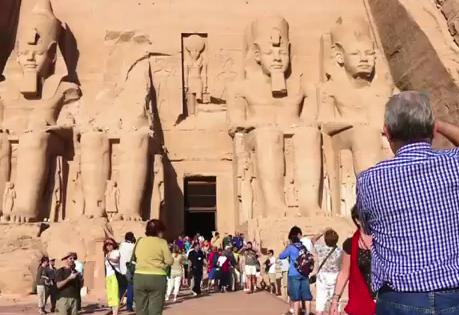 Οι τουρίστες επιστρέφουν στην Αίγυπτο