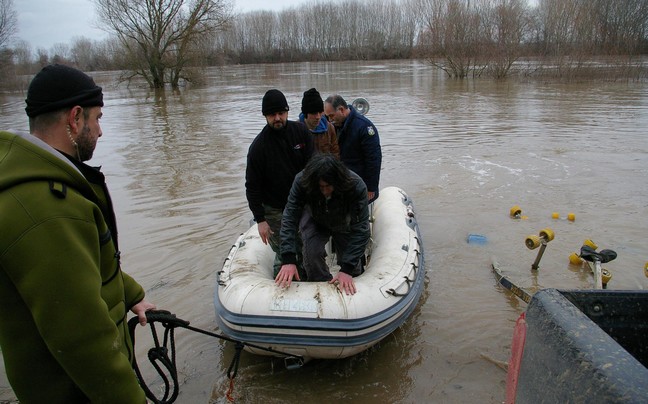 Επιχείρηση διάσωσης για έντεκα μετανάστες στον Έβρο