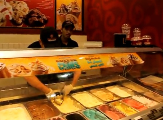 Πώς σερβίρουν παγωτό στο Ντουμπάι