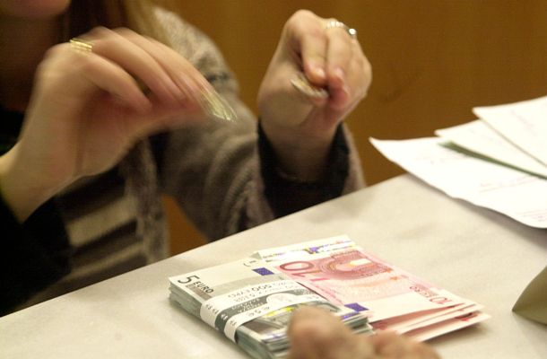 Καταναλωτές κατά τραπεζών για το νόμο των «υπερχρεωμένων»