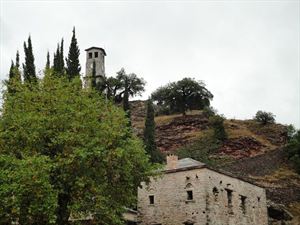 Έκλεψαν τάματα και καντήλια από μοναστήρι