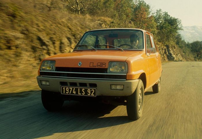 Την επαναφορά του Renault 5 εξετάζει η εταιρεία