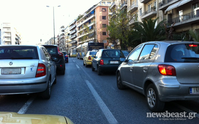 Κυκλοφοριακό κομφούζιο στους δρόμους της Αθήνας