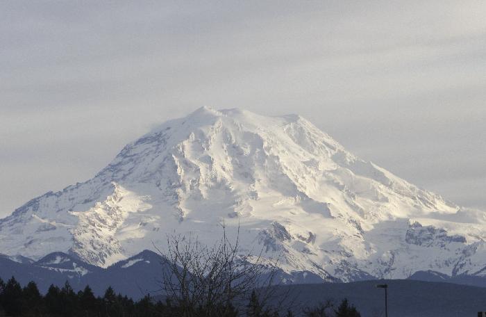 Αγωνία για τέσσερις αγνοούμενους στο Mount Rainier