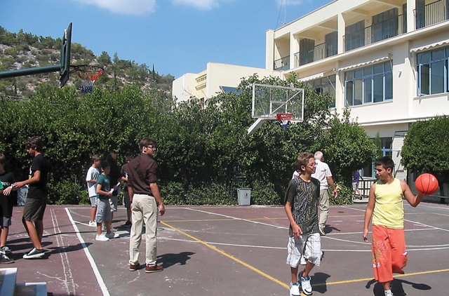 Η Ιόνιος Σχολή υποδέχεται τους νέους μαθητές