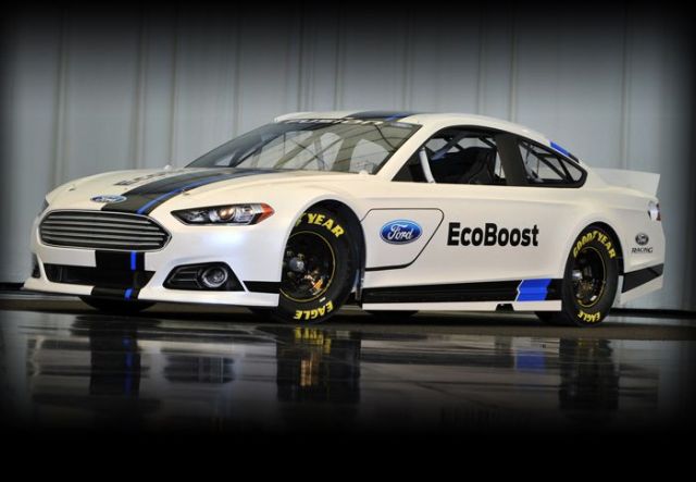To Ford Fusion 2013 στο… NASCAR