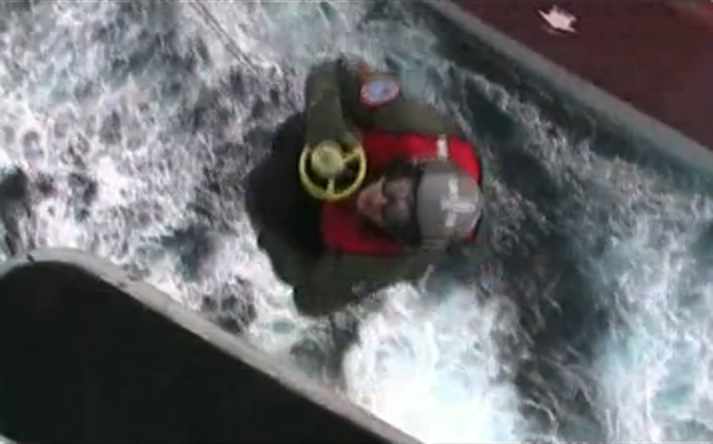 Αεροδιακομιδή τραυματία από δεξαμενόπλοιο με Super Puma