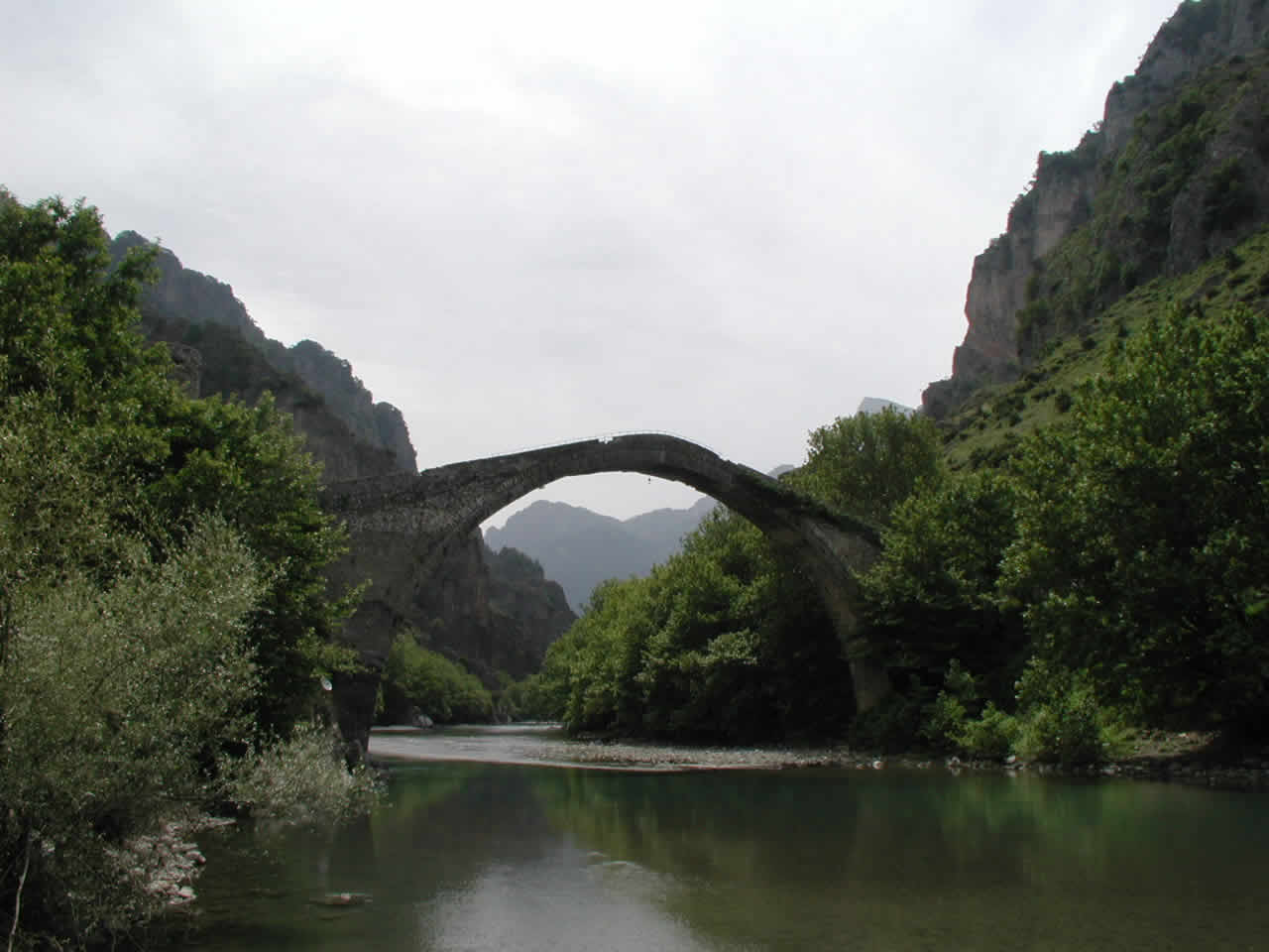 Για μια οικονομικά εύρωστη Ελλάδα