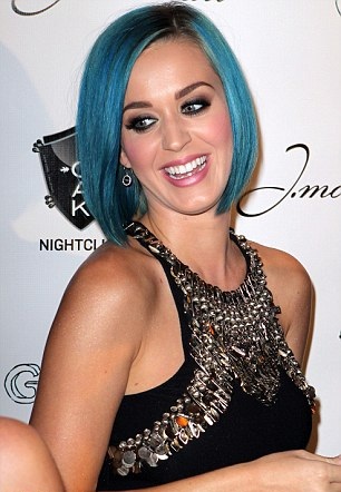 H Katy ξεβάφει!