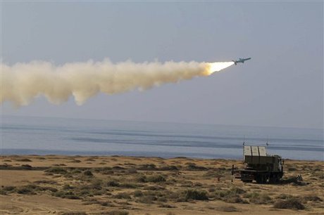 Βλήματα πυροβολικού με καθοδήγηση λέιζερ διαθέτει το Ιράν