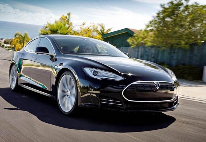 Η χρονιά του Tesla «S»