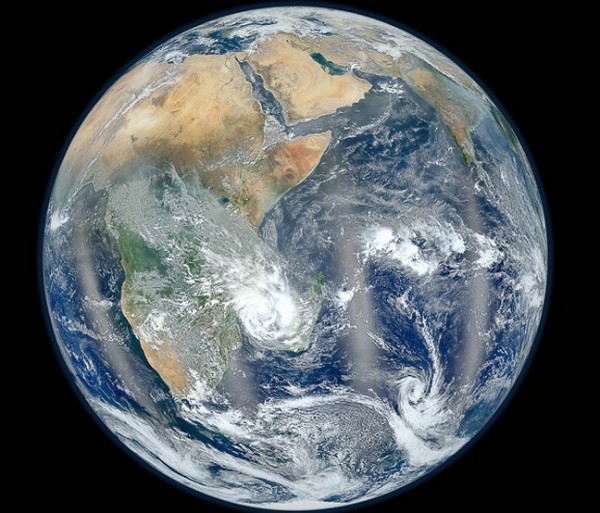 Δεύτερη φωτογραφία Blue Marble από τη NASA