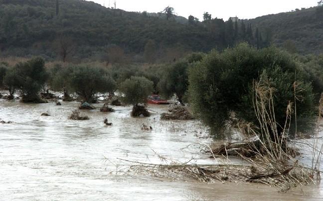 Ισχυρές βροχές στα πεδινά, χιόνια στα ορεινά