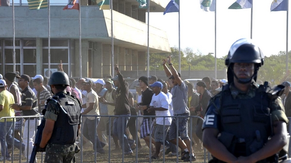 Πρωτοφανές κύμα βίας στη Βραζιλία