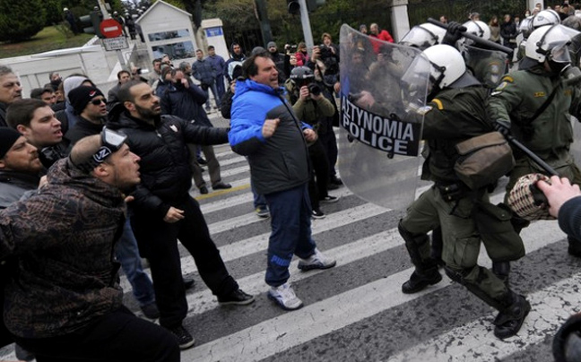 Τέσσερις προκαταρκτικές για τα επεισόδια στην Αθήνα