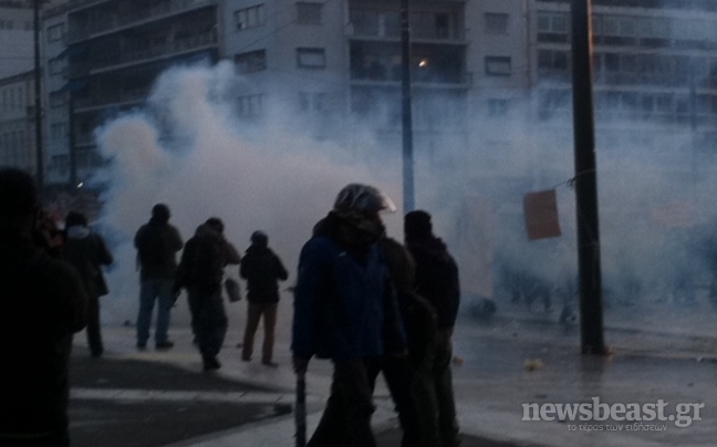 Αλόγιστη χρήση χημικών στο Σύνταγμα