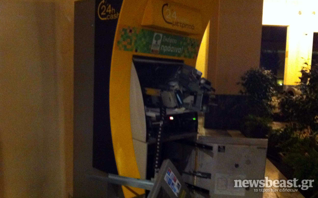 Έσπασαν ATM και πήραν όλα τα χρήματα