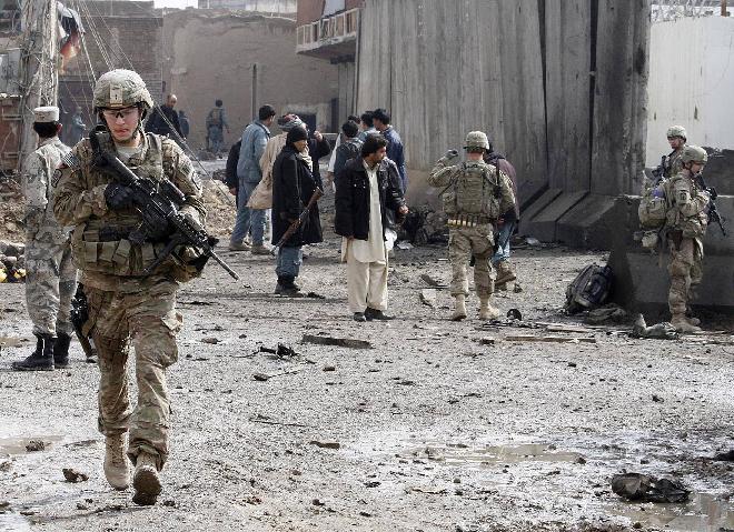 Νεκρός αστυνομικός σε επίθεση αυτοκτονίας στο Αφγανιστάν