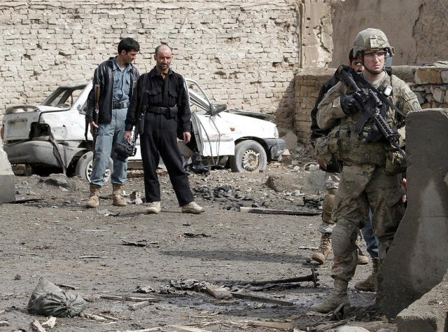 Επίθεση αυτοκτονίας με 9 νεκρούς στο Αφγανιστάν