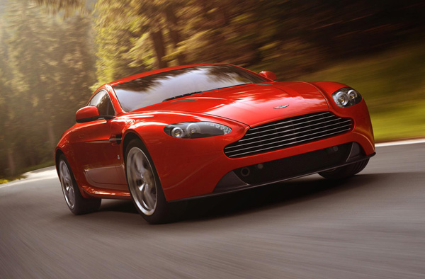 Νέο βίντεο της Aston Martin V8 Vantage