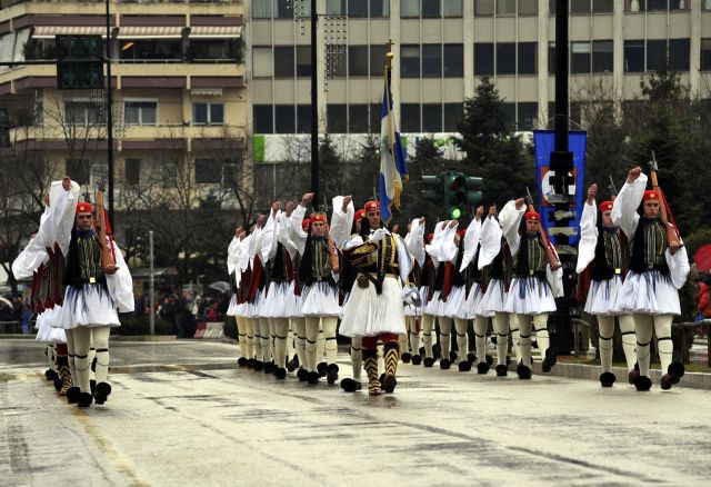 Επεισοδιακή παρέλαση στα Ιωάννινα