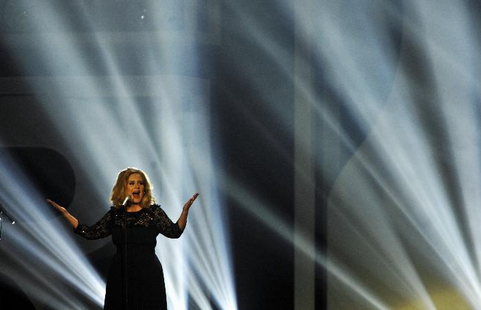 Δύο βραβεία για την Adele