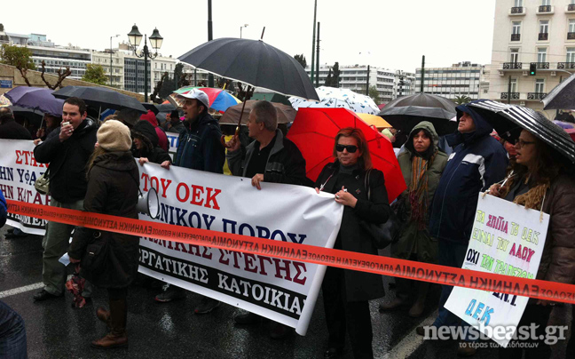 Στους δρόμους και σήμερα οι εργαζόμενοι του ΟΕΚ