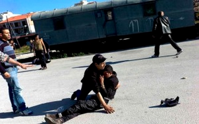 Ρατσιστική επίθεση εναντίον μεταναστών στην Κόρινθο