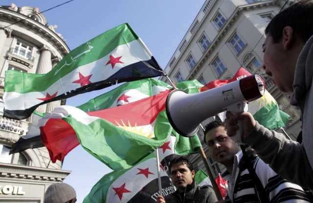 Εισβολή οπαδών του Άσαντ σε σύνοδο ηγετών για τη Συρία