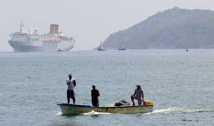 Έδεσε στις Σεϋχέλλες το «Costa Allegra»