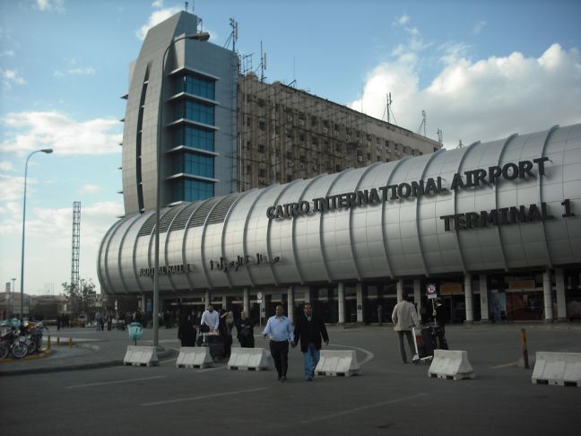 Κλειστό θα μένει τη νύχτα το αεροδρόμιο του Καΐρου