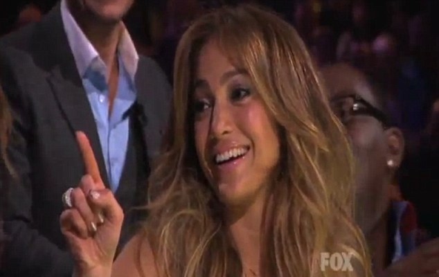 Γιατί κοκκίνησε η Jennifer Lopez;