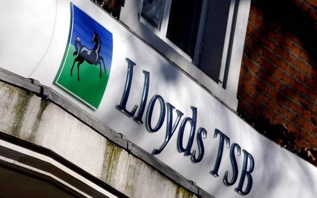 Πρόγραμμα εθελούσιας εξόδου για 850 υπαλλήλους στη Lloyds