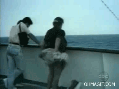 Άστο το φουστανάκι σου ανακατωμένο…