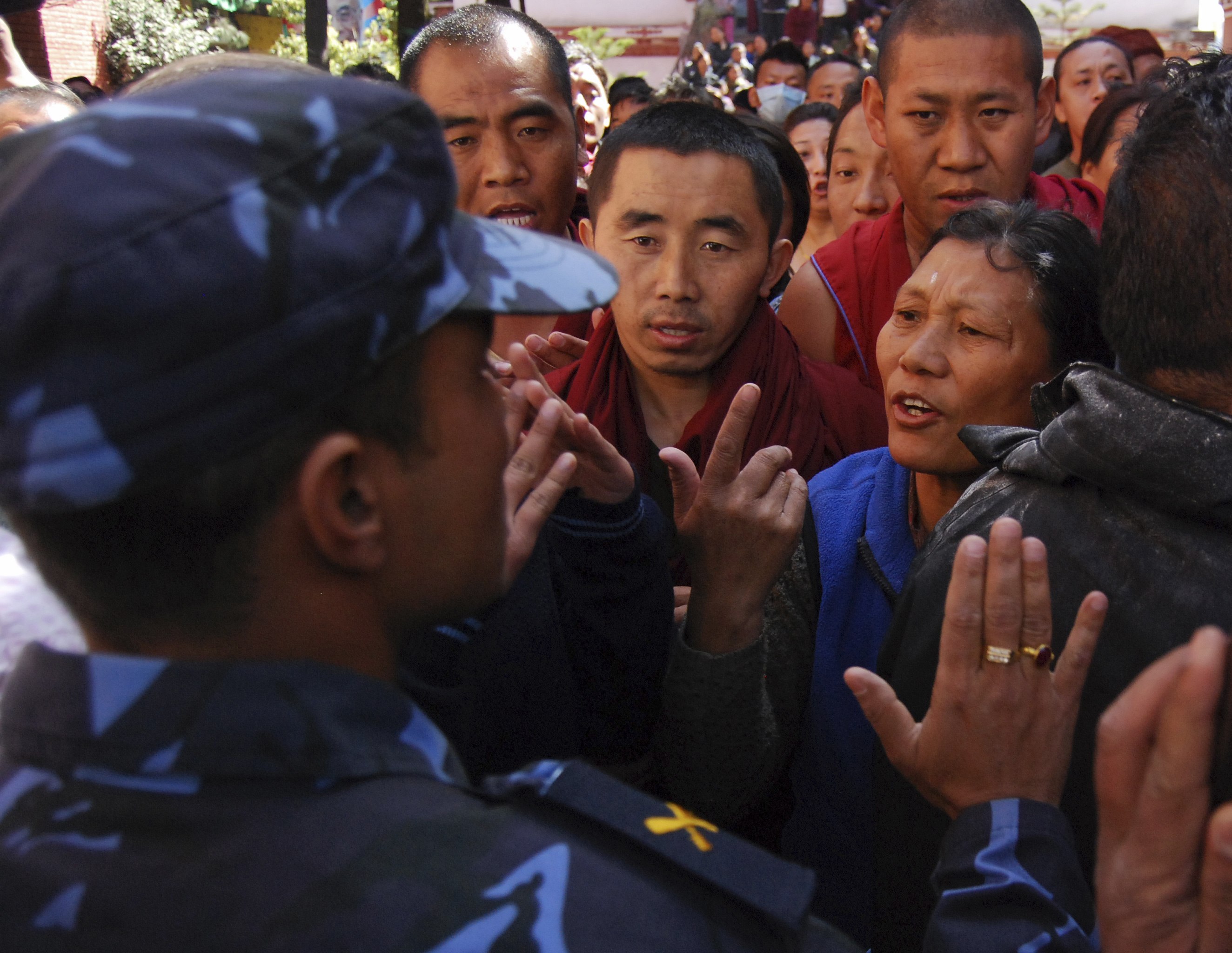 Βγήκαν στους δρόμους οι Θιβετιανοί