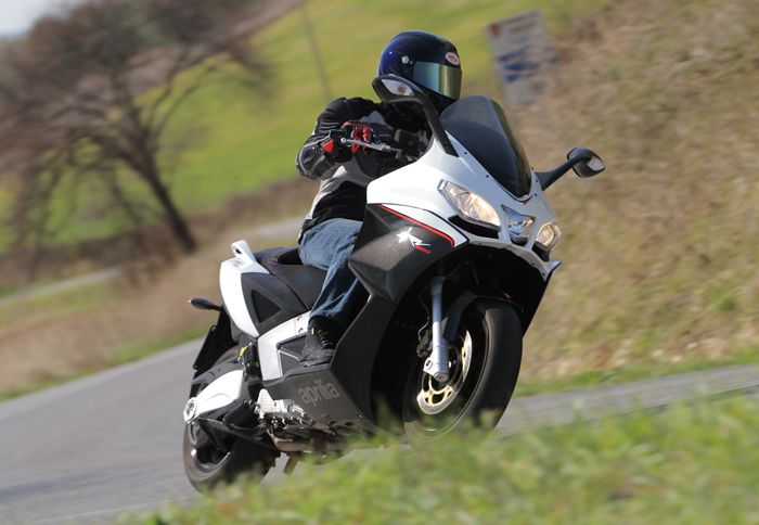 Γνωρίστε το Aprilia SRV 850