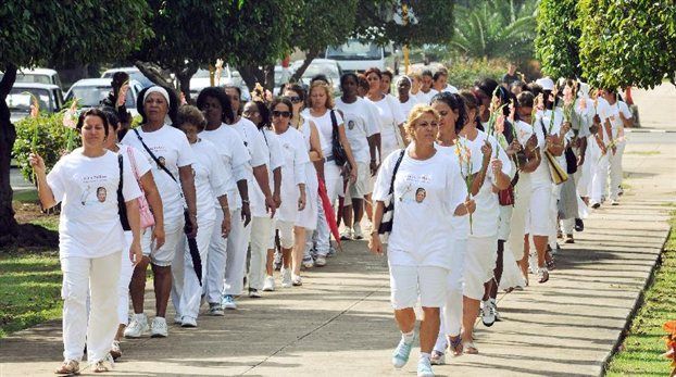 Συνέλαβαν διαδηλώτριες ενόψει της άφιξης του Πάπα