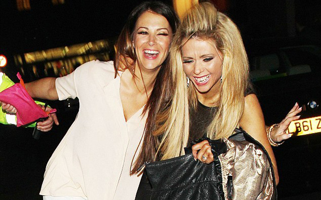 Tύφλα στο μεθύσι η Natasha Giggs και Nicola McLean