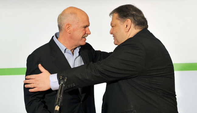 Στο πλευρό του Βενιζέλου ο Γ. Παπανδρέου