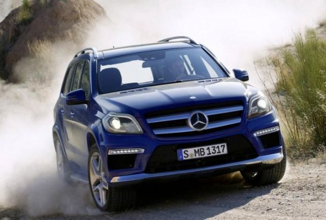 Αποκάλυψη της νέας Mercedes GL