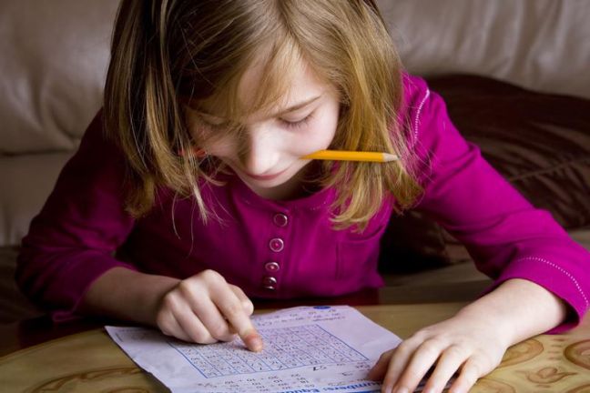 Επιζήμια για τα παιδιά η πολλή μελέτη στο σπίτι
