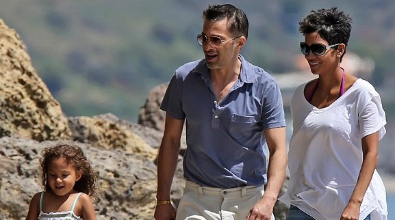 Ο Olivier Martinez σε ρόλο… μπαμπά