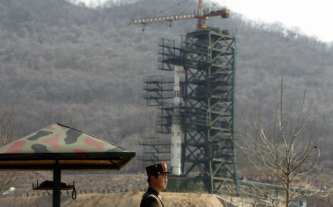 Ετοιμάζεται για την εκτόξευση η Βόρεια Κορέα