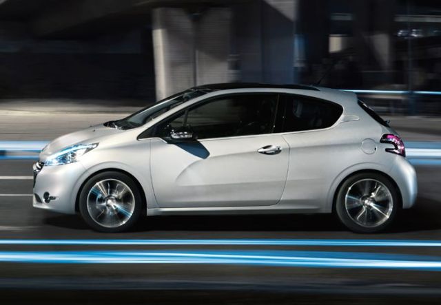 Το νέο Peugeot 208